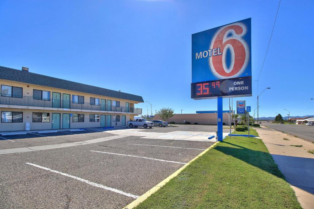 Motel 6-Douglas AZ - main image