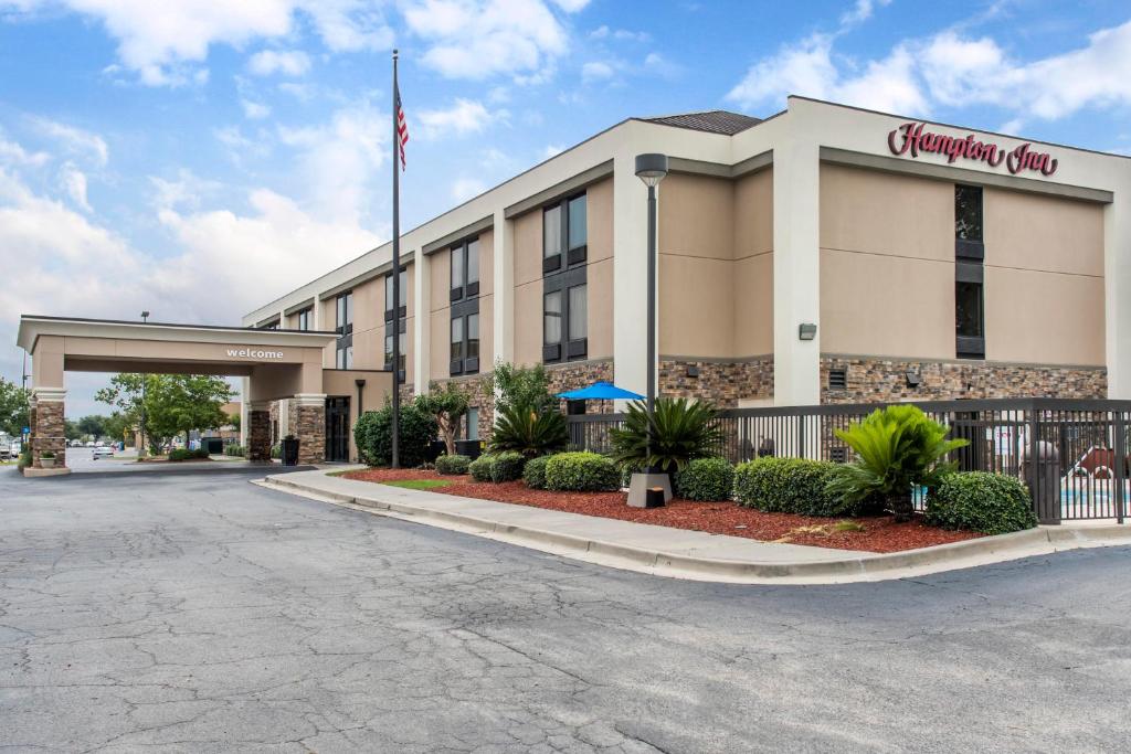 Hampton Inn Douglas - main image