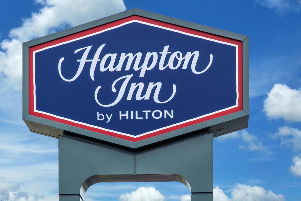 Hampton Inn Douglas - image 2