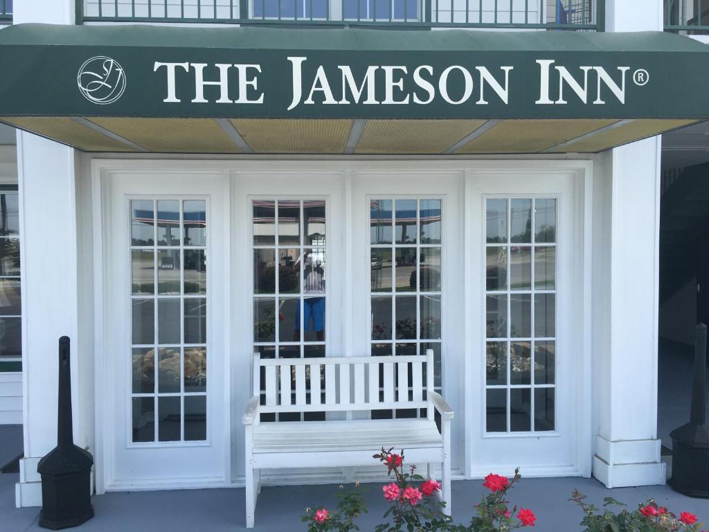 Jameson Inn Douglas - main image