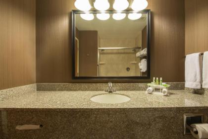 Holiday Inn Express & Suites Douglas an IHG Hotel - image 15