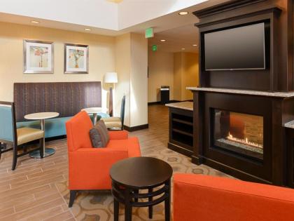 Hampton Inn & Suites Douglas - image 5