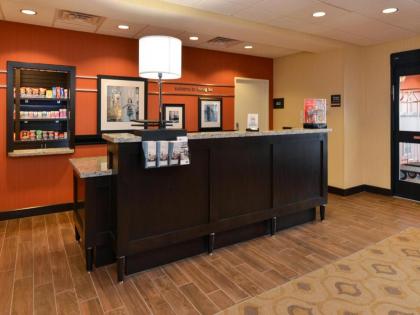 Hampton Inn & Suites Douglas - image 7