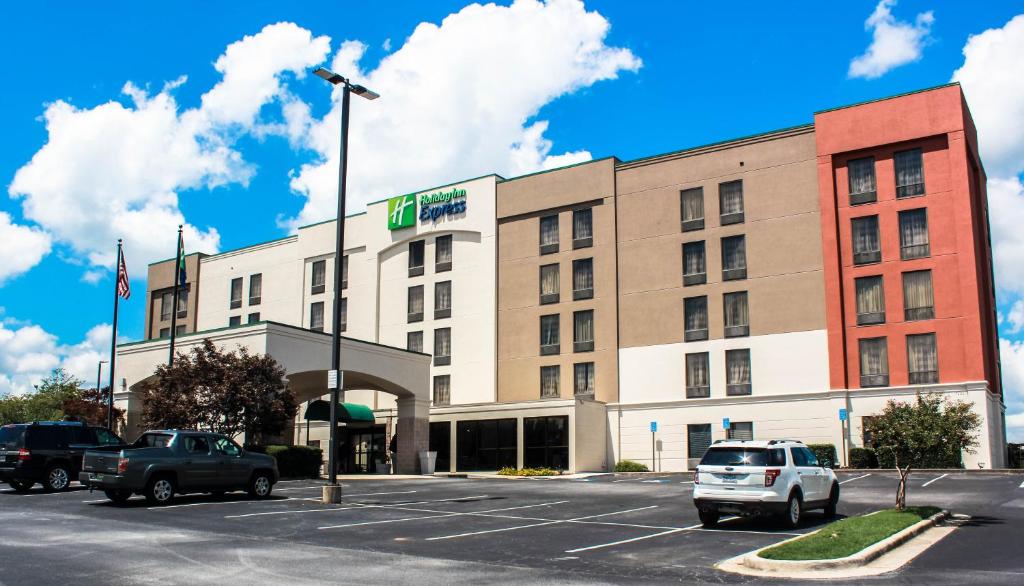 Holiday Inn Express Atlanta W (I-20) Douglasville an IHG Hotel - main image