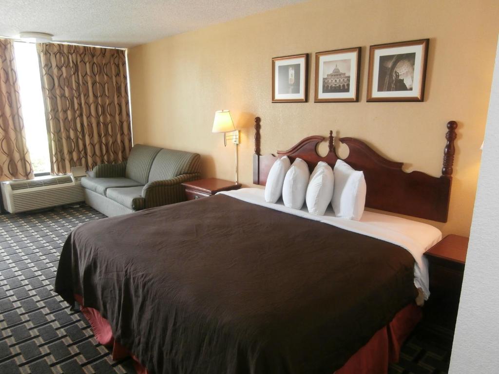 Americas Best Value Inn Douglasville - image 2