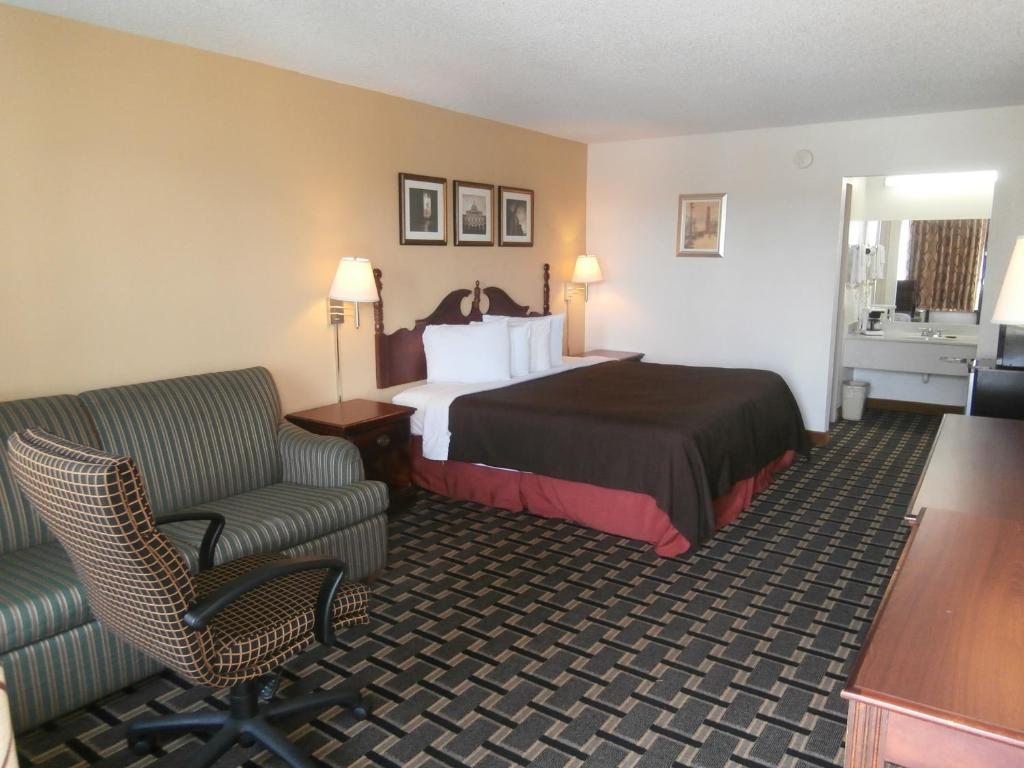 Americas Best Value Inn Douglasville - image 3