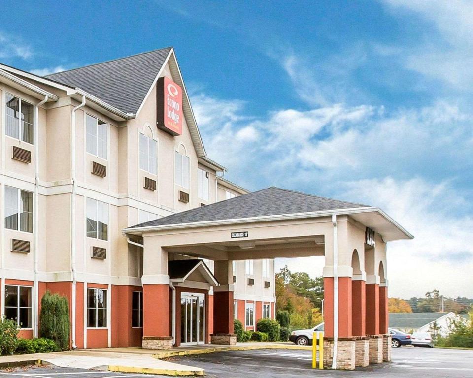 Econo Lodge Inn & Suites Douglasville - main image