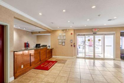 Econo Lodge Inn & Suites Douglasville - image 7