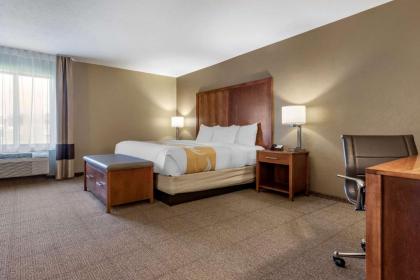 Quality Inn - image 9