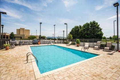 Hampton Inn Dover - image 10