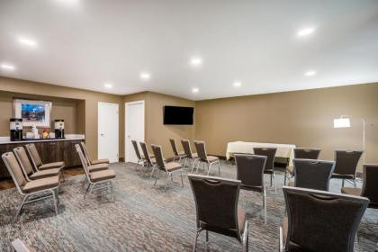 Hampton Inn Dover - image 12