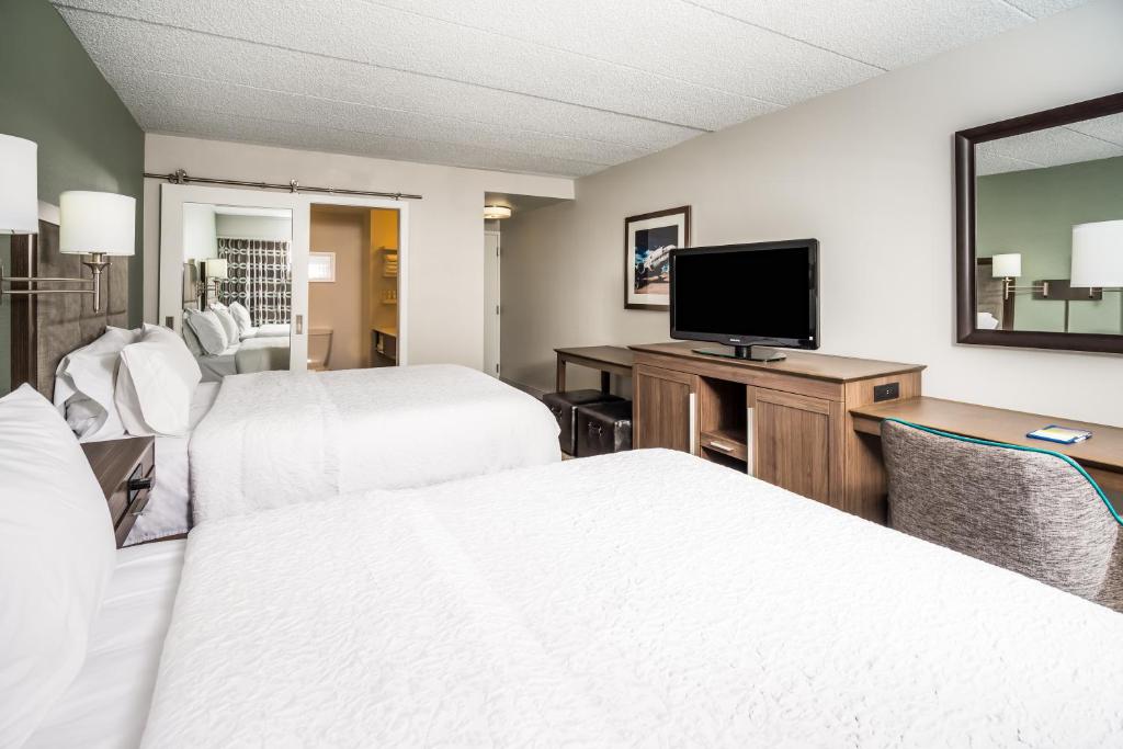 Hampton Inn Dover - image 7