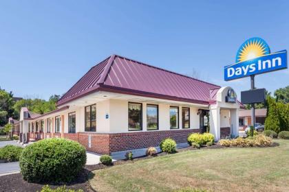 Days Inn by Wyndham Dover Downtown - image 1