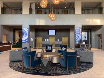 DoubleTree Suites by Hilton Hotel & Conference Center Chicago-Downers Grove - image 7