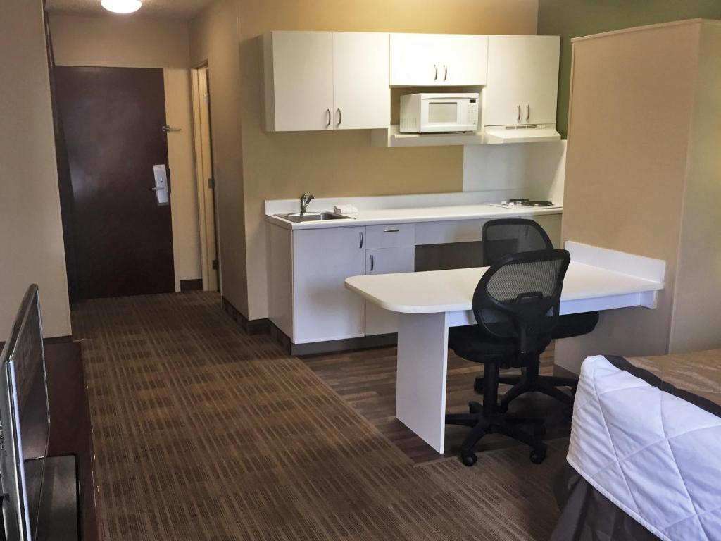 Extended Stay America Suites - Chicago - Downers Grove - image 7