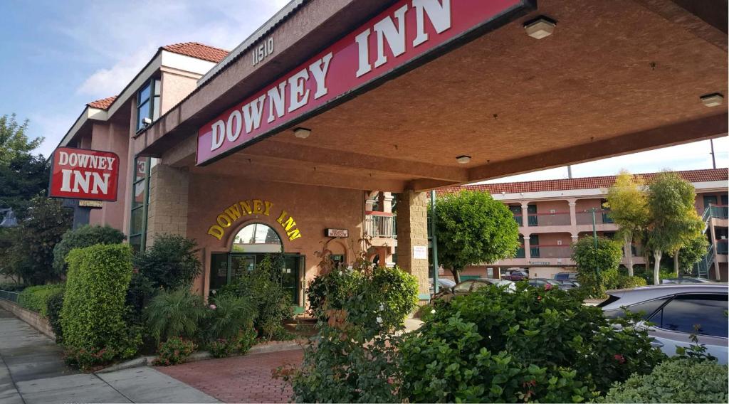 Downey Inn Luxury Suites - main image