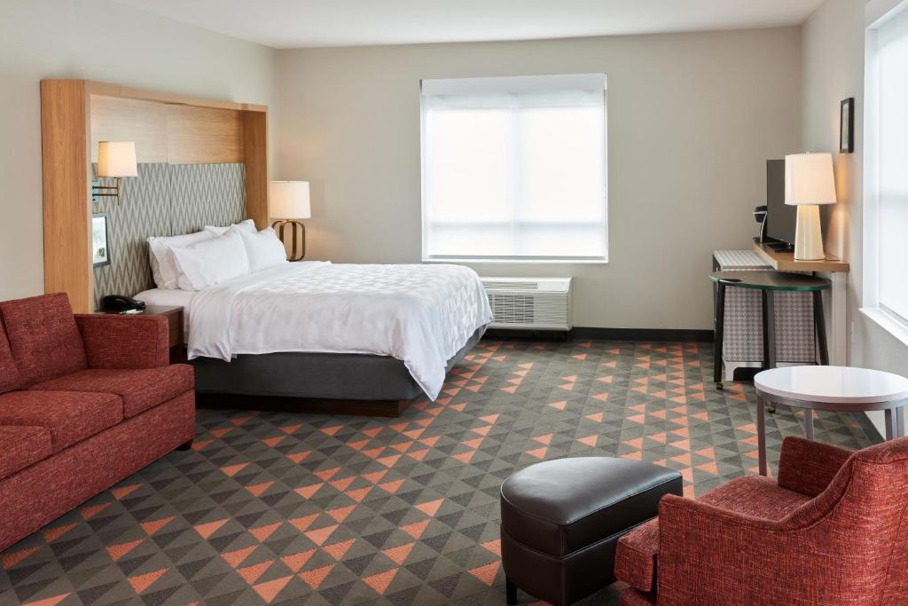 Holiday Inn & Suites Philadelphia W - Drexel Hill an IHG Hotel - image 4