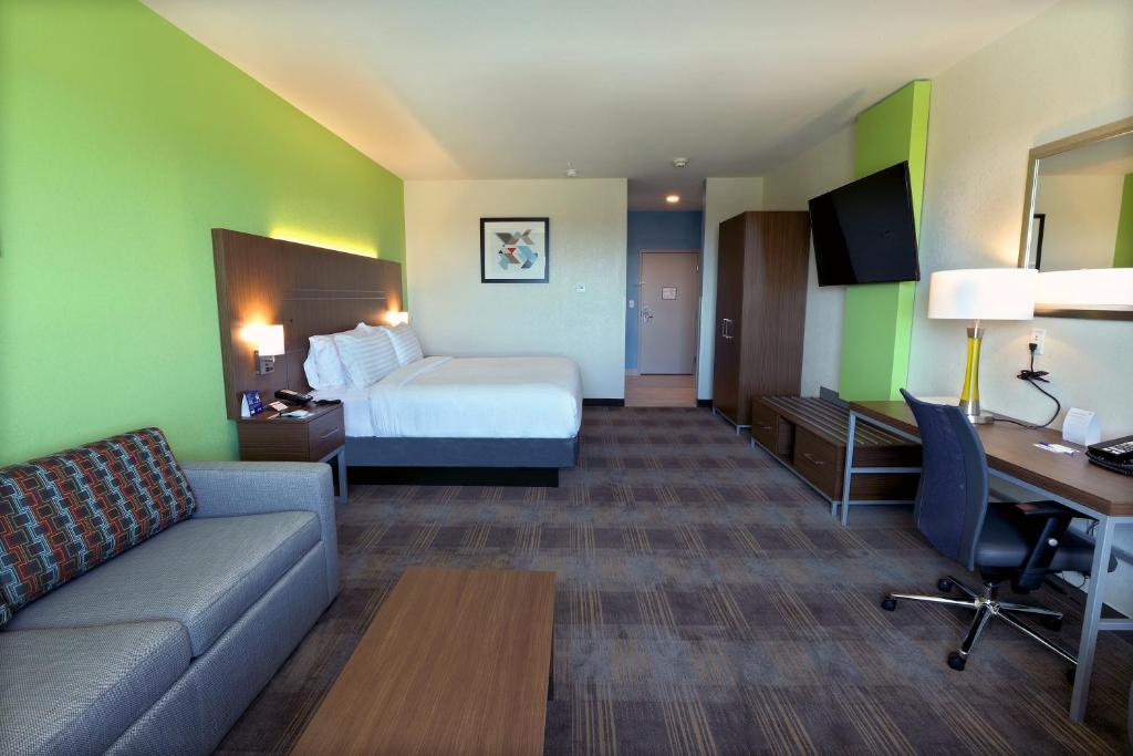 Holiday Inn Express & Suites - Dripping Springs - Austin Area an IHG Hotel - image 2