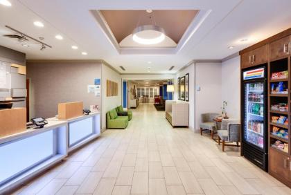 Holiday Inn Express Hotel & Suites Dublin an IHG Hotel - image 6