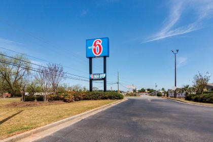 Motel 6 Dublin Ga - image 4