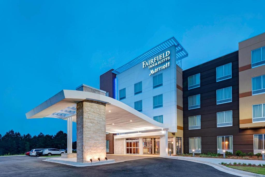 Fairfield Inn & Suites by Marriott Dublin - image 2