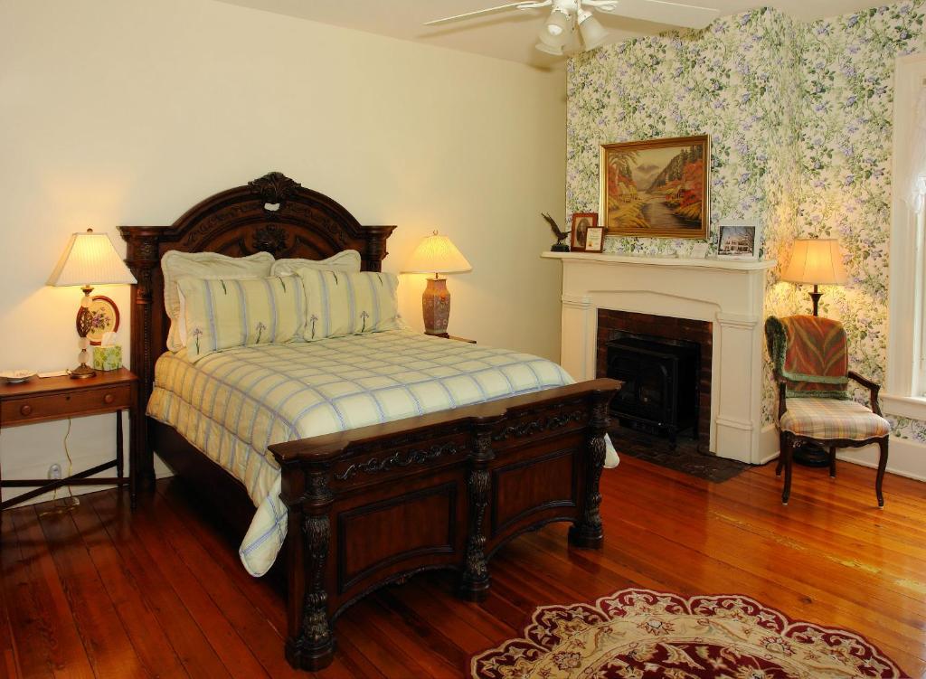 Rockwood Manor Bed & Breakfast - image 7