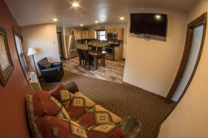 Stagecoach Inn & Suites - image 4