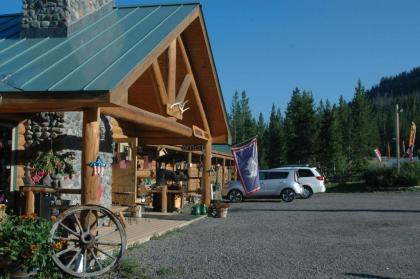 Lava Mountain Lodge - image 8