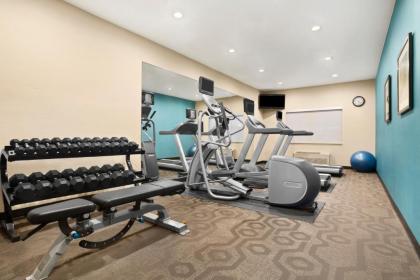 Fairfield Inn by Marriott Dubuque - image 13