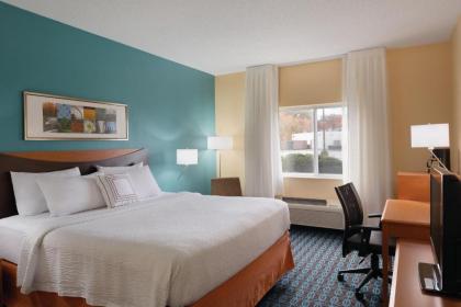 Fairfield Inn by Marriott Dubuque - image 5