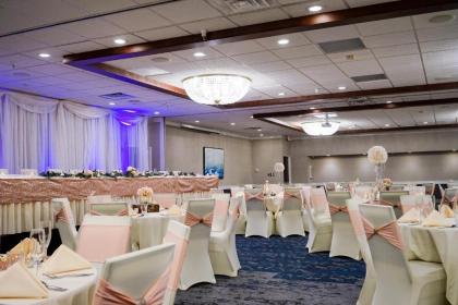 Best Western Plus Dubuque Hotel and Conference Center - image 2