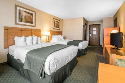 Quality Inn Dubuque - image 5