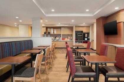 TownePlace Suites by Marriott Dubuque Downtown - image 6