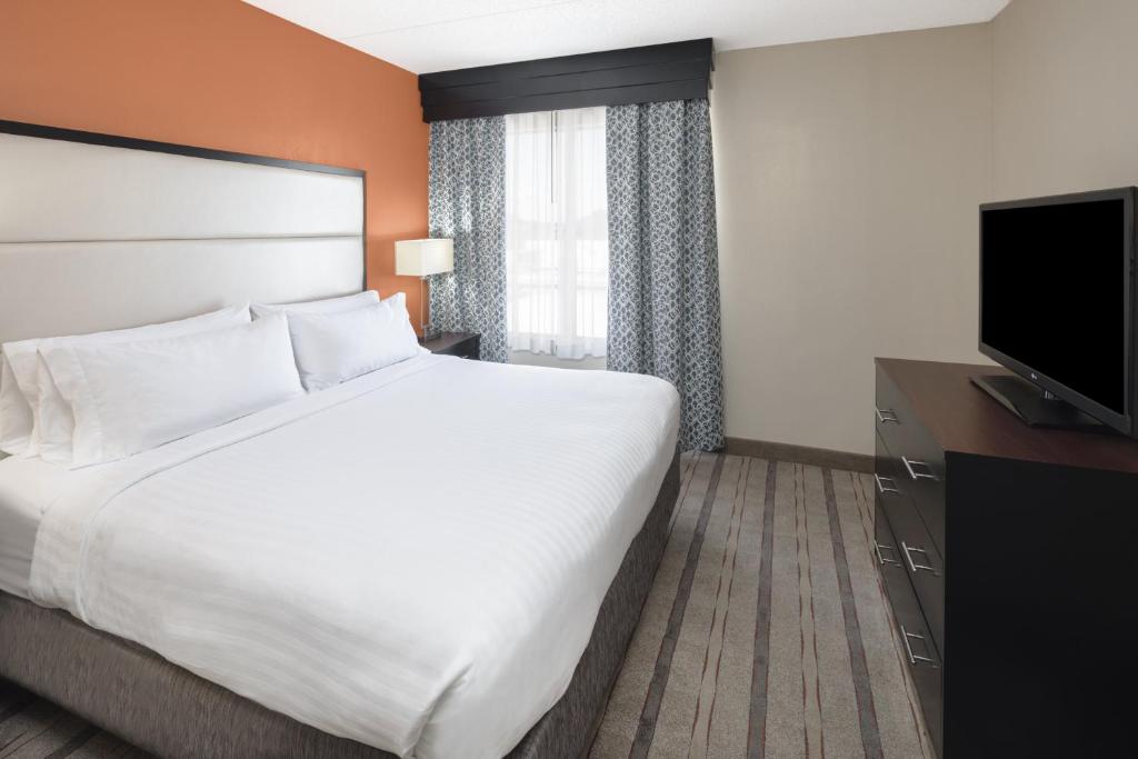 Holiday Inn Express & Suites Atlanta NE- Duluth an IHG Hotel - image 4