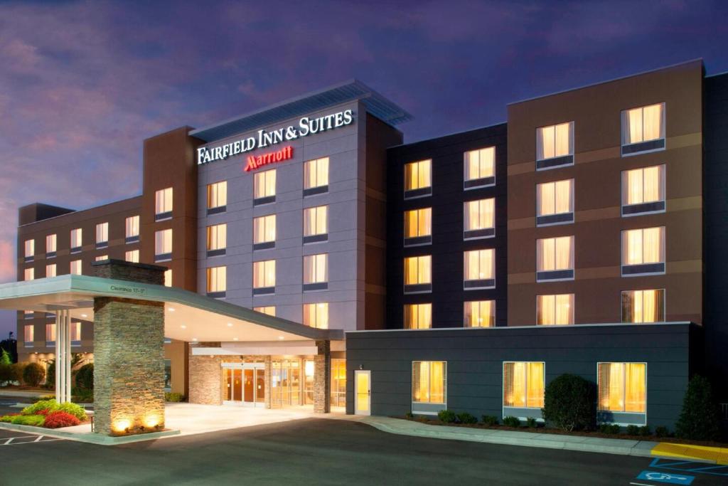 Fairfield Inn & Suites by Marriott Atlanta Gwinnett Place - main image