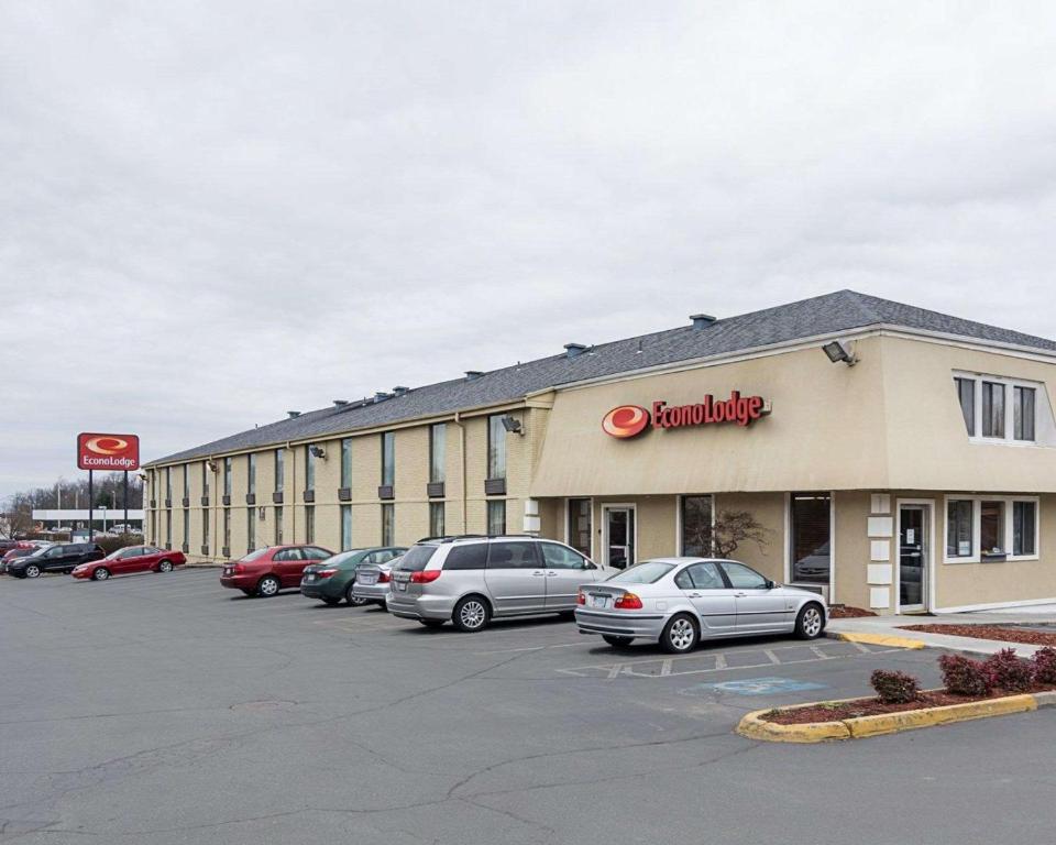 Econo Lodge Near Quantico Marine Base - image 6