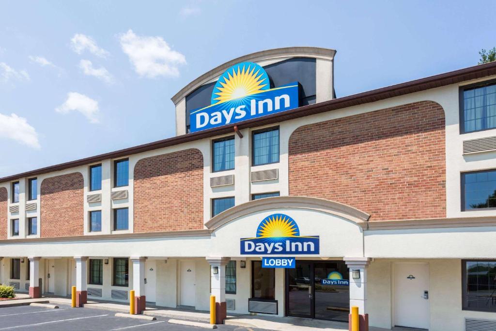 Days Inn by Wyndham Dumfries Quantico - main image