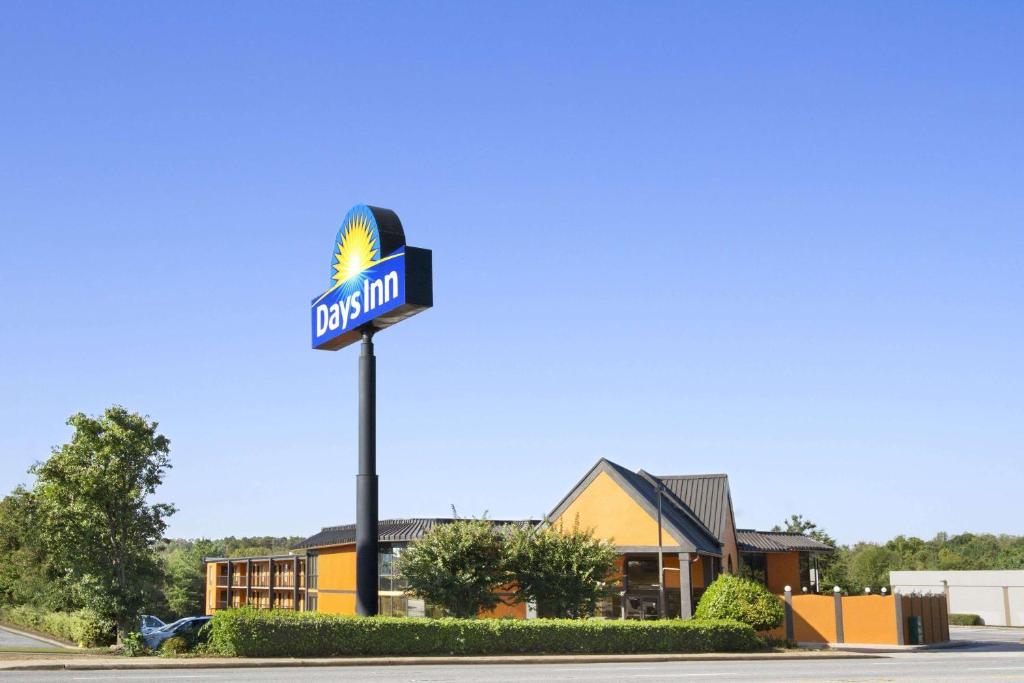 Days Inn & Suites by Wyndham Duncan/Spartanburg - main image