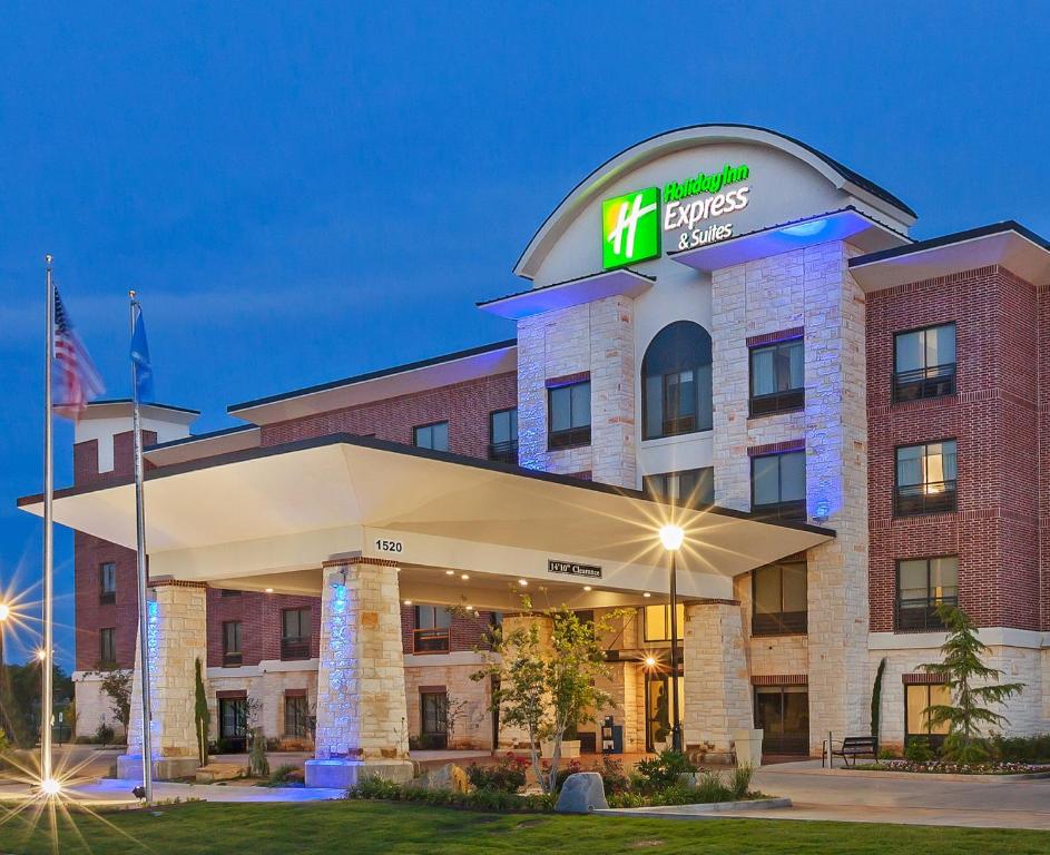 Holiday Inn Express Hotel and Suites Duncan an IHG Hotel - main image