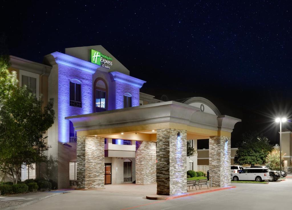 Holiday Inn Express Hotel & Suites Duncanville an IHG Hotel - main image