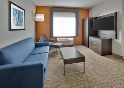 Holiday Inn Express Hotel & Suites Duncanville an IHG Hotel - image 3