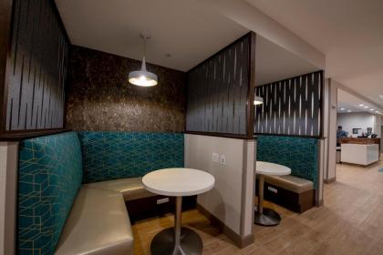 Hampton Inn & Suites Duncanville Dallas Tx - image 12