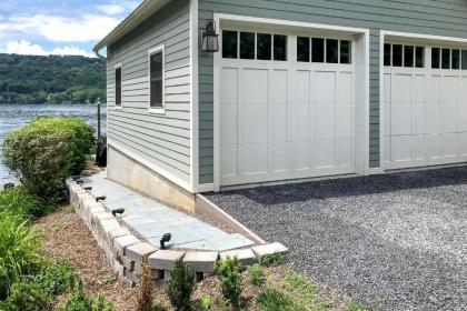 Lakefront Keuka Lake Apt with Seasonal Dock Access! - image 13