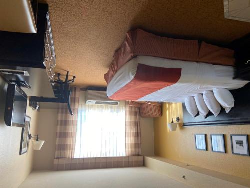 Country Inn & Suites by Radisson Dundee MI - image 5