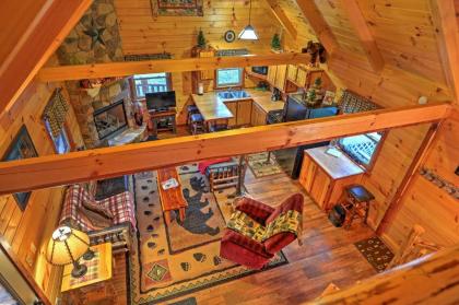 Rustic Dundee Log Cabin with Hot Tub and Forest Views! - image 15