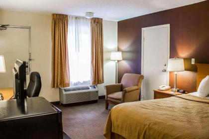 Quality Inn Dunn - image 3