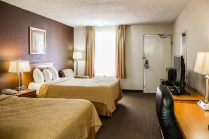 Quality Inn Dunn - image 9