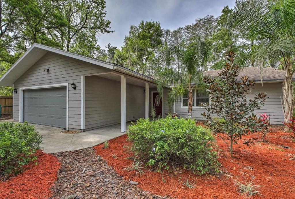 Waterfront Dunnellon Home with Private Dock and Lanai! - main image