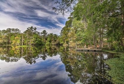 Waterfront Dunnellon Home with Private Dock and Lanai! - image 7