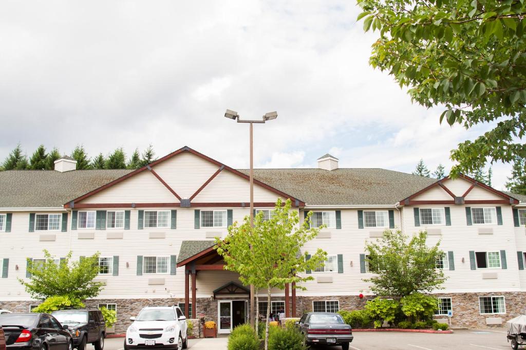 FairBridge Inn & Suites DuPont - main image